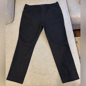 Old Navy Black Pixie Pants Size 14